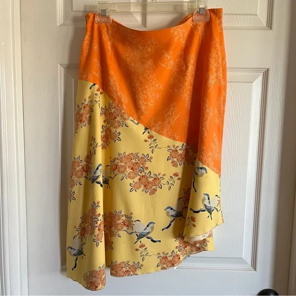 A.M.I. SILK SKIRT ASYMMETRICAL FLORAL BIRDS SZ 12 - Picture 4 of 16